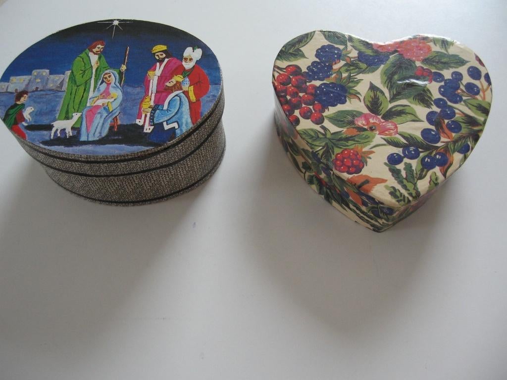 2 oude kerst bloemetjes doosjes samen €15.-, Ophalen of Verzenden
