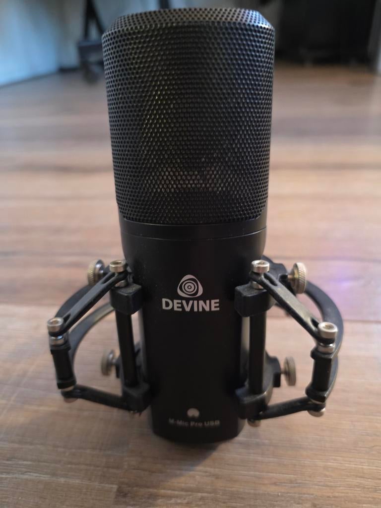 Devine Mic Pro USB Studiomicrofoon met Shockmount, Muziek en Instrumenten, Ophalen, Zo goed als nieuw, Studiomicrofoon