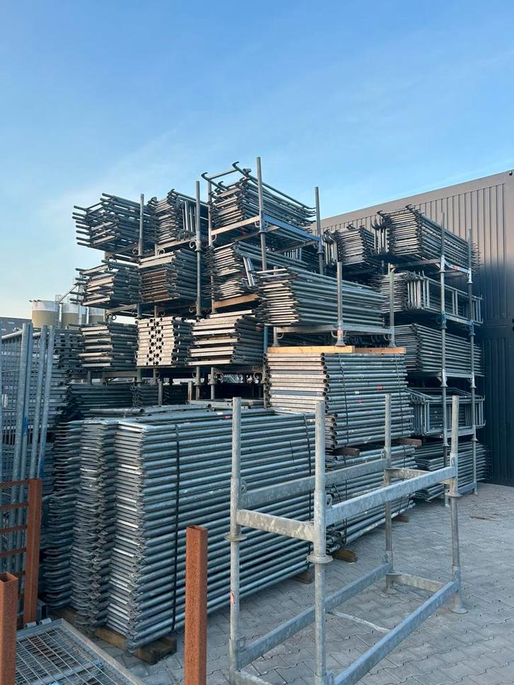 De GOEDKOOPSTE layher blitz staal onderdelen, Doe-het-zelf en Verbouw, Steigers, Zo goed als nieuw, Overige typen, Minder dan 2 meter