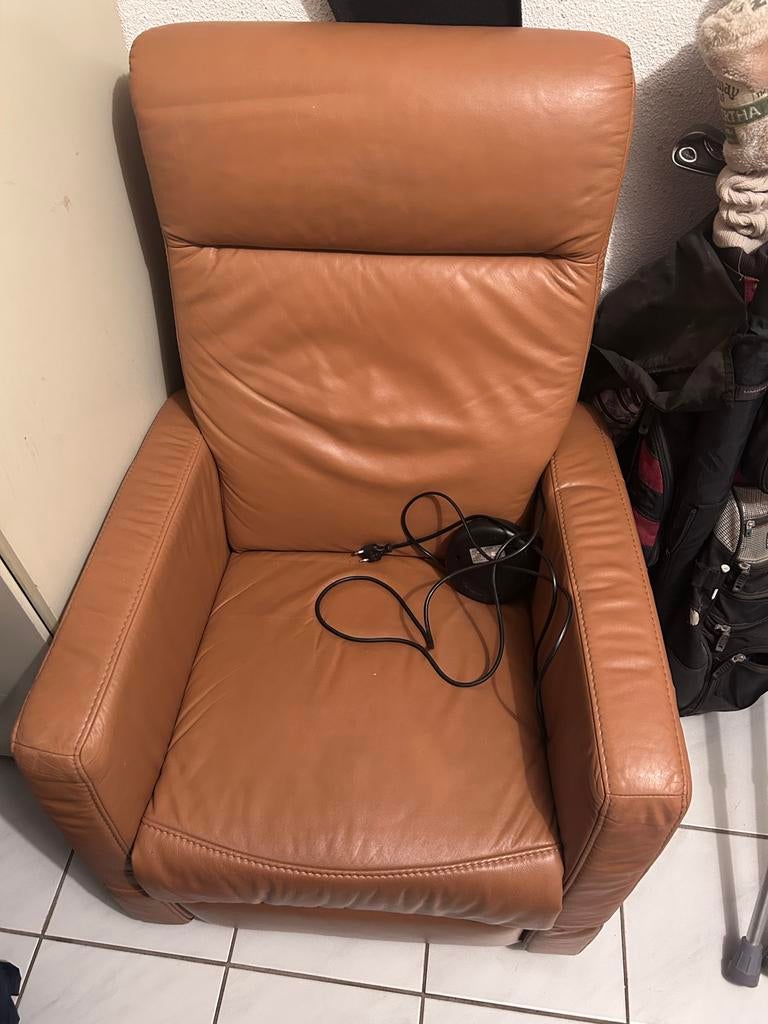 Comfortabele Himolla relaxfauteuil - Sta op stoel, Ophalen, Gebruikt, Leer, 75 tot 100 cm
