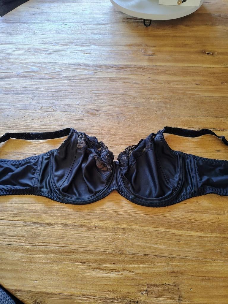 Nieuwe zwarte bh maat 85F, Ophalen of Verzenden, Zwart, BH