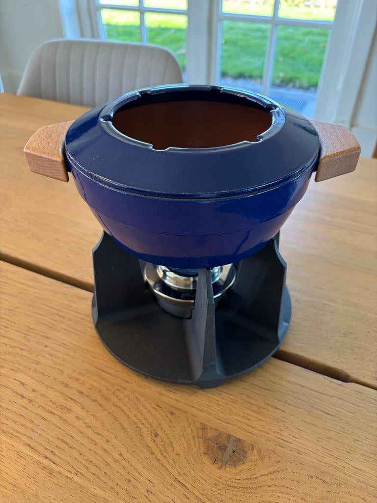 Le Creuset Fonduepan - Blauw geëmailleerd gietijzer, Huis en Inrichting, Keuken | Potten en Pannen, Ophalen, Nieuw