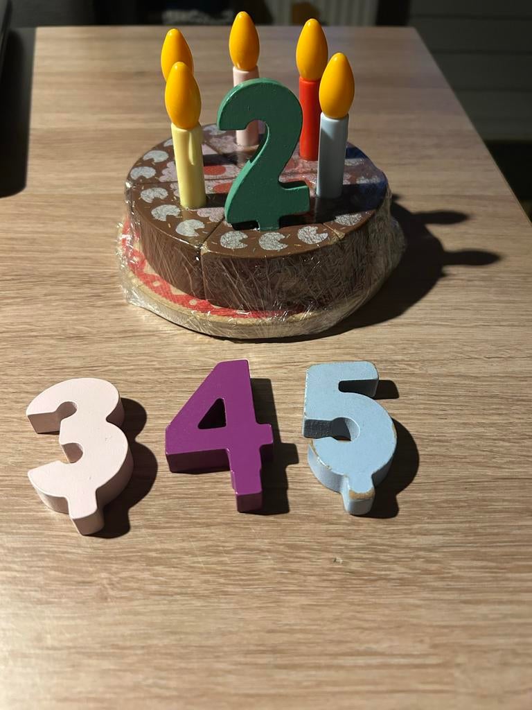 Houten verjaardagstaart met kaarsjes en cijfers, Ophalen of Verzenden, Gebruikt, Overige typen