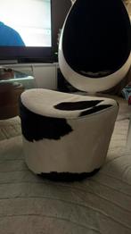 Stockholm draaihocker hocker poef koeienvacht (IKEA), Ophalen of Verzenden, Zo goed als nieuw, Rond