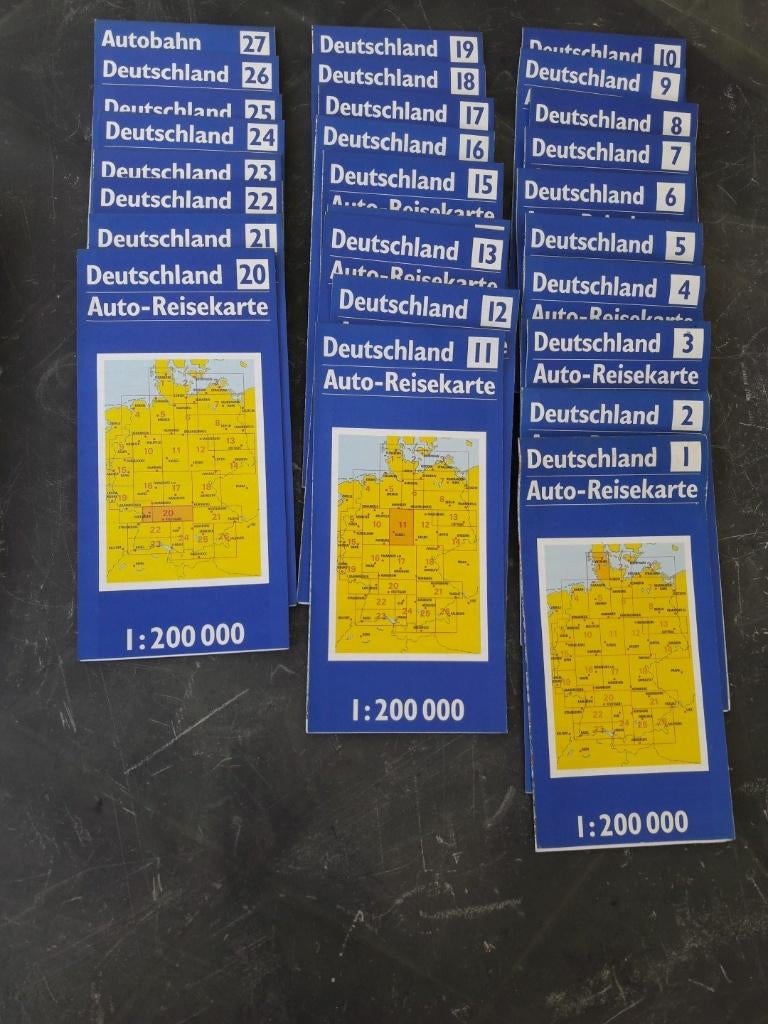 27 Auto Reis Kaarten/Maps Duitsland 1:200.000 in opbergmapje, Ophalen of Verzenden, Zo goed als nieuw