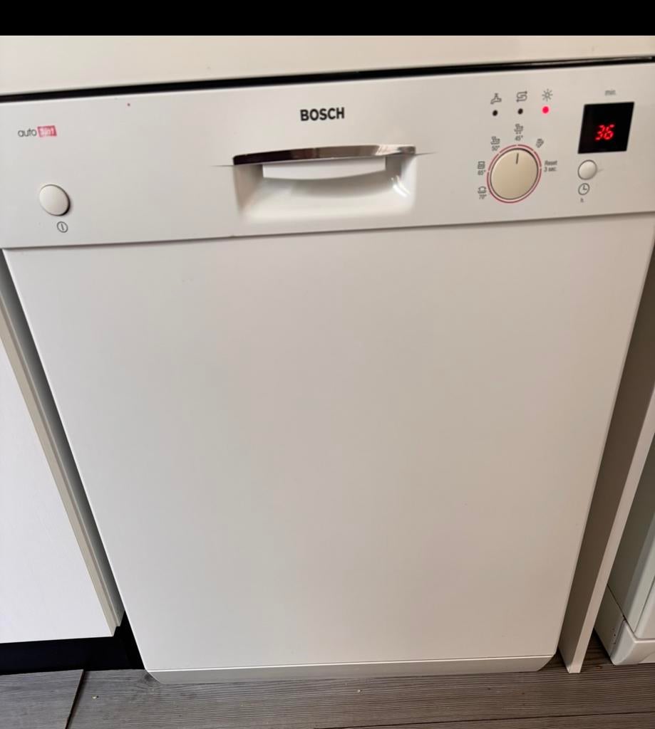 Vaatwasser Bosch, Witgoed en Apparatuur, Vaatwasmachines, Ophalen, Zo goed als nieuw, 85 tot 90 cm