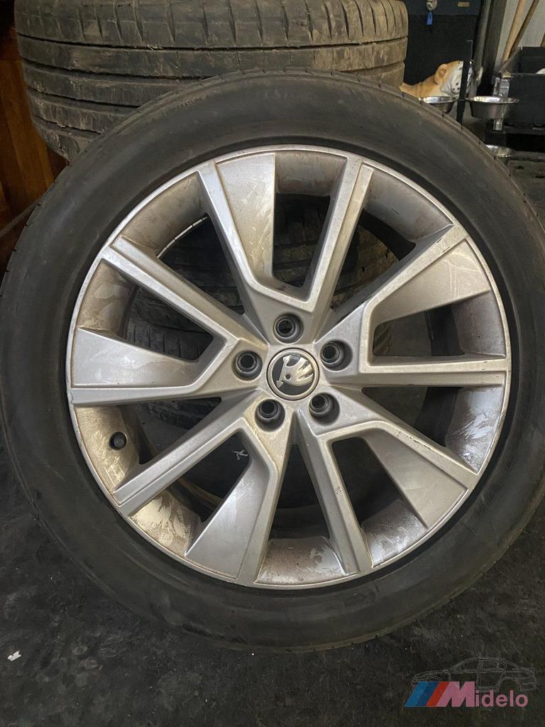 SKODA KAROQ BAND MET VELG, Gebruikt, -, -, Banden en Velgen