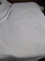 Crème kleurige sprei van 200 x 220., Ophalen of Verzenden, Eenpersoons, Beige, Overige typen