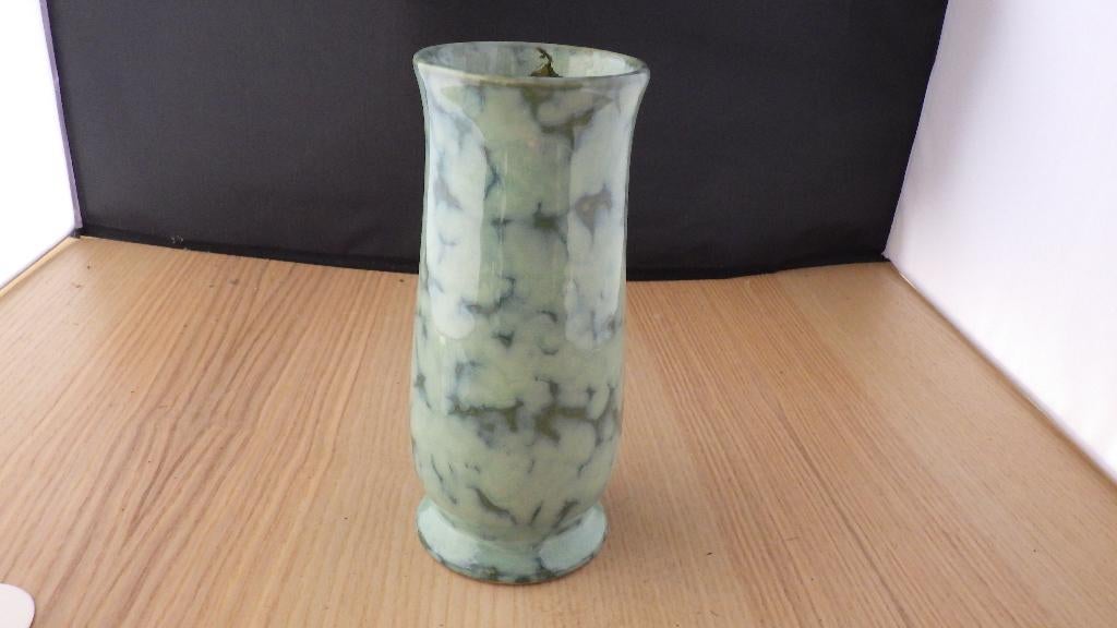 mooie vaas in groentinten, Gebruikt, Overige kleuren, Aardewerk of Porselein, Ophalen of Verzenden