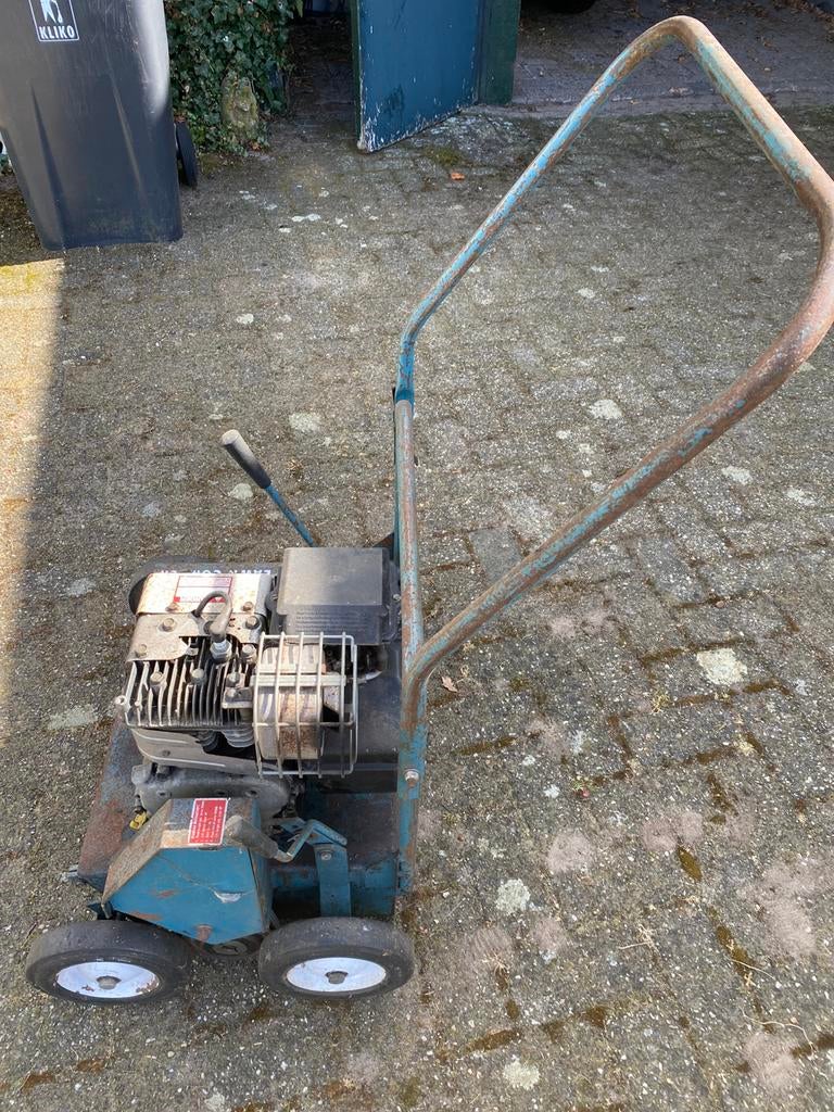 Professionele verticuteermachine, Ophalen, Zo goed als nieuw, Elektrisch