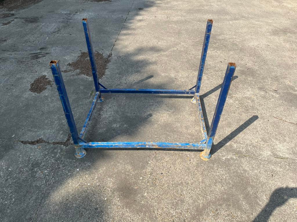 Metalen opslag bok, juk, stapelbok, transportbok, stapelrack, Ophalen, Zo goed als nieuw