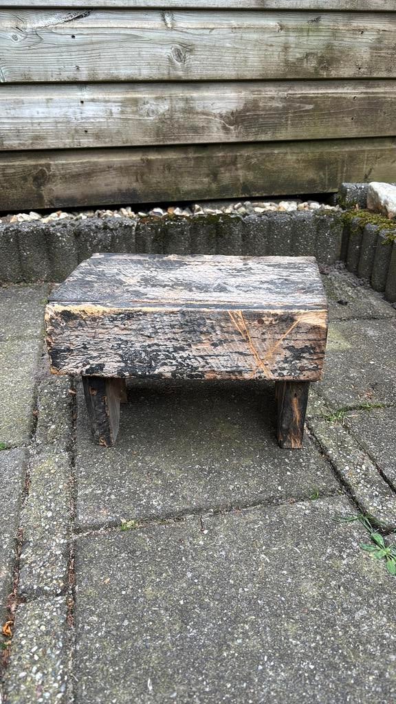 Klein bankje, Ophalen