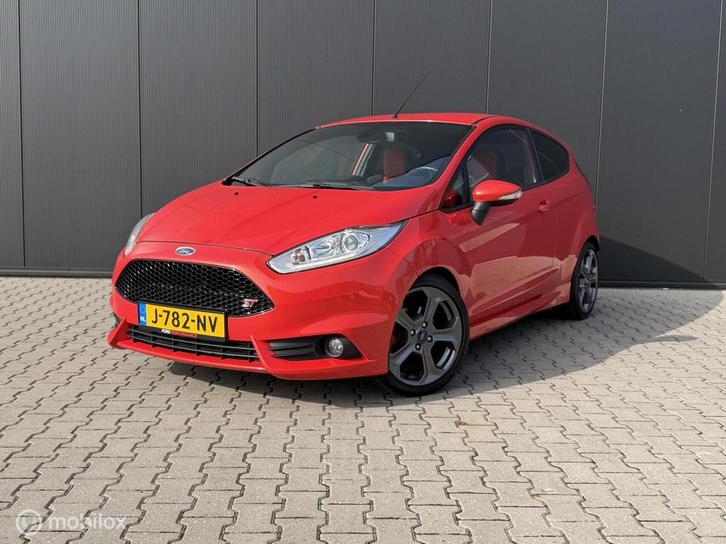 Ford Fiesta 1.6 ST2/Recaro/Cruise/Camera/Led/sony/183pk!, Auto's, Ford, Bedrijf, Te koop, Fiësta, ABS, Achteruitrijcamera, Airbags