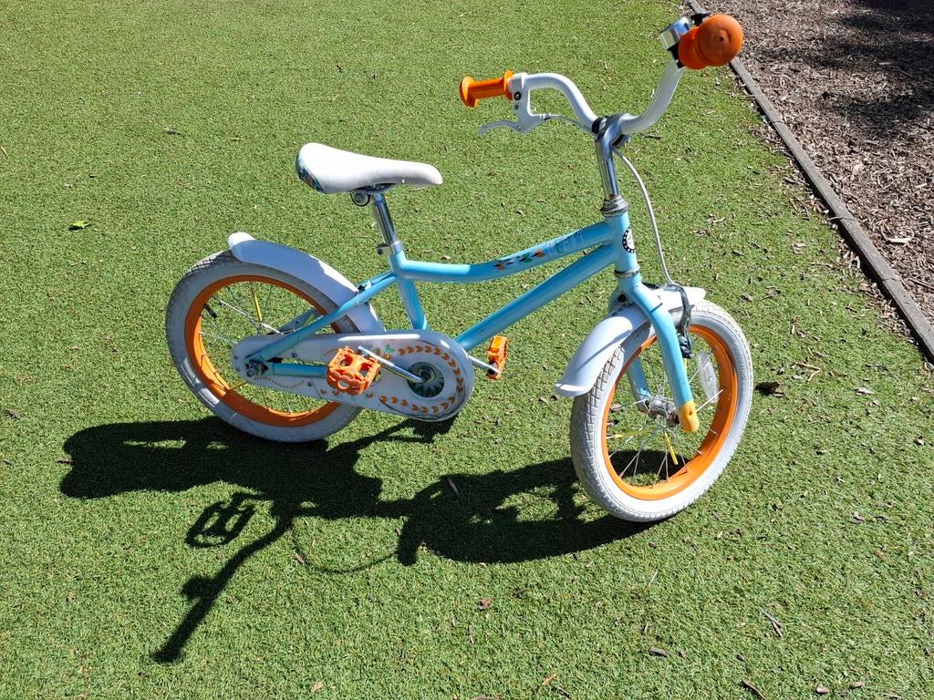 Meisjesfiets 16 inch met zijwieltjes - Lichtblauw/Oranje, Ophalen, Gebruikt, Handrem, 16 inch