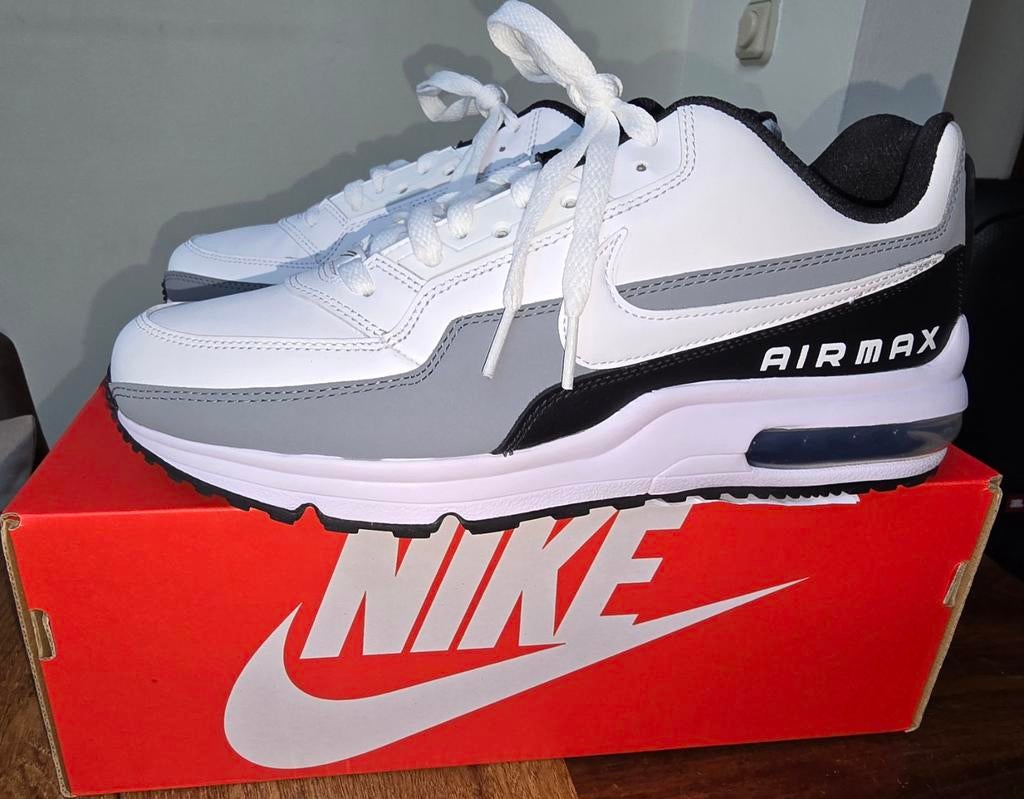 Nike Air Max LTD 3 maat 43 NIEUW, Kleding | Heren, Schoenen, Ophalen of Verzenden, Nieuw, Overige kleuren