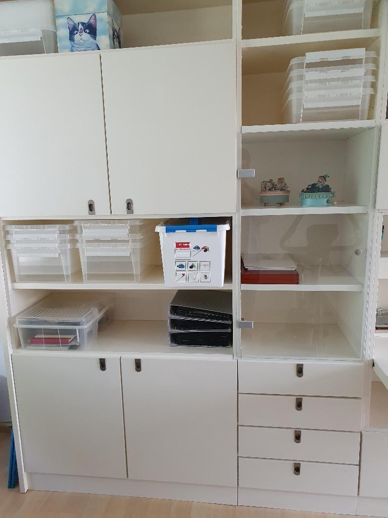 Witte Musterring wandkast (zonder inhoud), Huis en Inrichting, Ophalen, Overige materialen, Gebruikt, 200 cm of meer