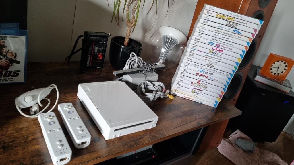Nintendo Wii Console met 23 Spellen en Accessoires, Spelcomputers en Games, Games | Nintendo Wii, Gebruikt, Eén computer, 3 spelers of meer
