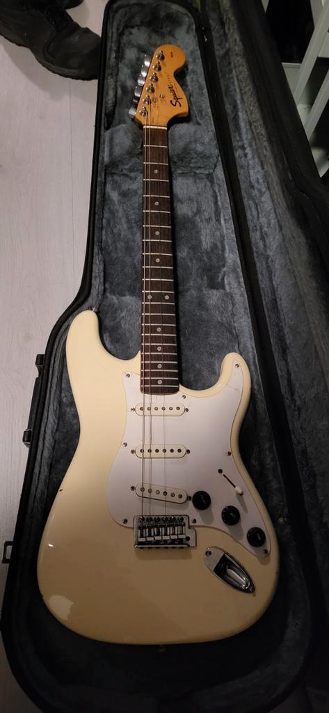 Squier Stratocaster (Fender) - Opknapper, Muziek en Instrumenten, Snaarinstrumenten | Gitaren | Elektrisch, Gebruikt, Solid body