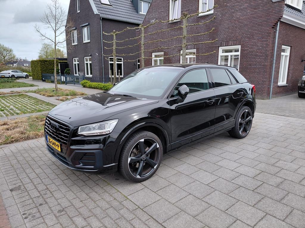 Audi Q2 1.4 2018 Zwart 72.000 km, Auto's, Audi, Particulier, Q2, Benzine, D, SUV of Terreinwagen, Handgeschakeld, Geïmporteerd