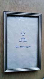 Klein antiek zilver kleur fotolijstje bol glas witte randjes, Ophalen