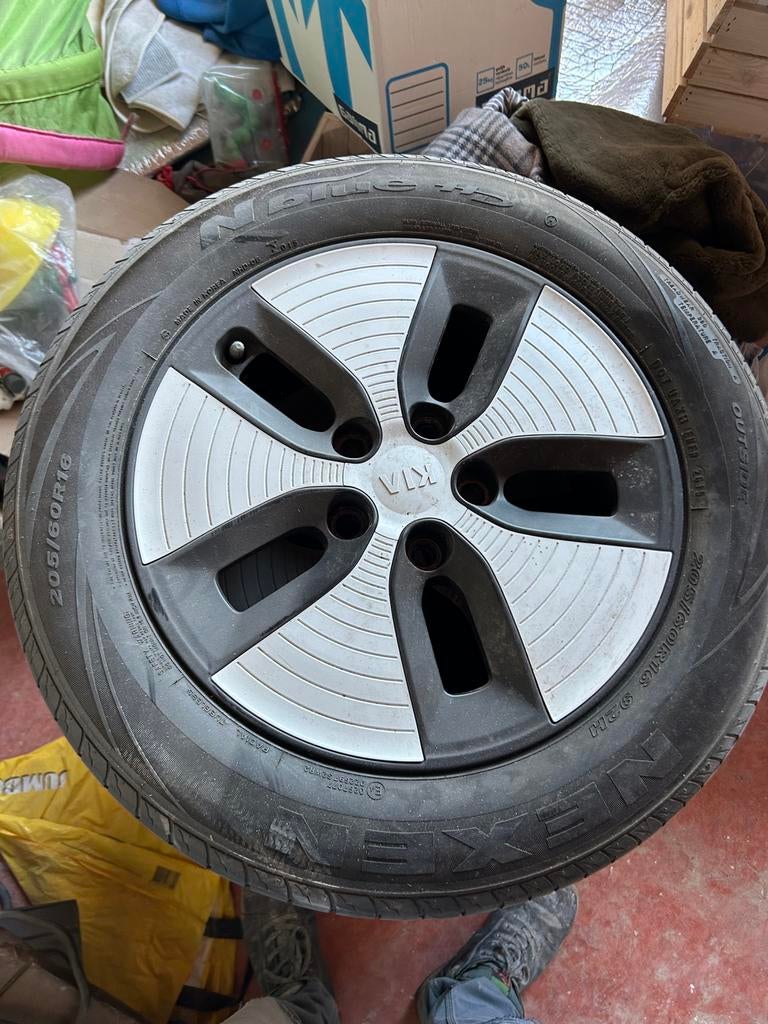 Kia Soul velgen 205 60 R16 92H steekmaat 5x114.3, Ophalen, Gebruikt, 16 inch, Banden en Velgen