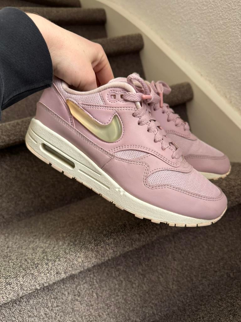 Nike Air Max 1 Jelly Swoosh Pink maat 38, Kleding | Dames, Schoenen, Ophalen of Verzenden, Roze, Sneakers of Gympen, Zo goed als nieuw