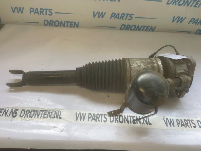 Schokdemper rechts-achter van een Audi A8, Gebruikt, -, Verzenden, -