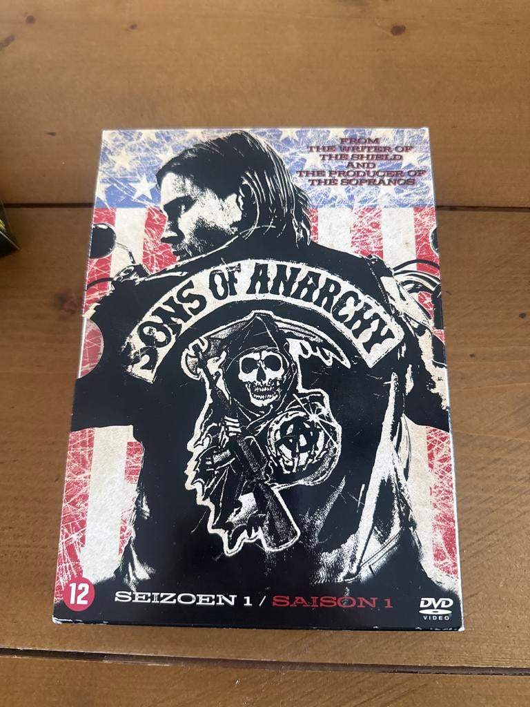 Sons of Anarchy Seizoen 1 DVD - Afleveringen 1-13, Boxset, Ophalen of Verzenden, Zo goed als nieuw, Actie en Avontuur