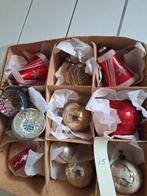Oud doosje gekleurde kerstballen, Diversen, Kerst, Ophalen of Verzenden