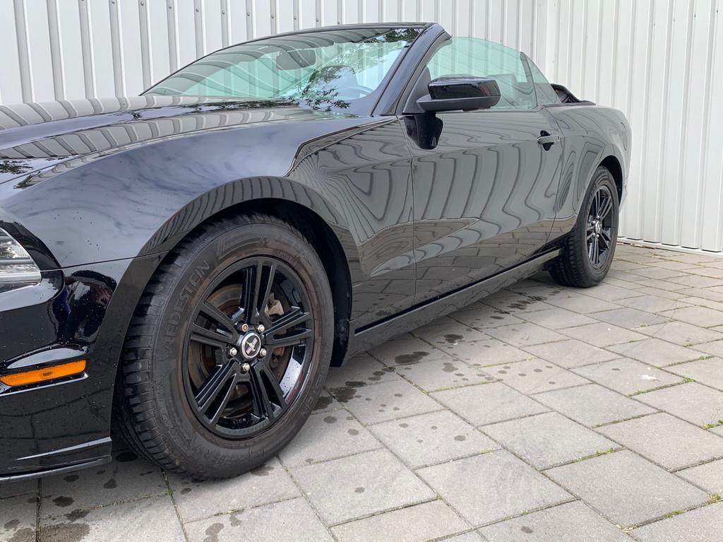 Ford USA Mustang 3.7 V6 Cabrio|Automaat|Climate Control|, Auto's, Achterwielaandrijving, Gebruikt, Zwart, Traction-control