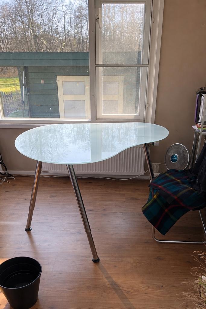 Stijlvolle glazen bureau/tafel – modern en minimalistisch, Huis en Inrichting, Tafels | Bijzettafels, Ophalen, Gebruikt, Rond
