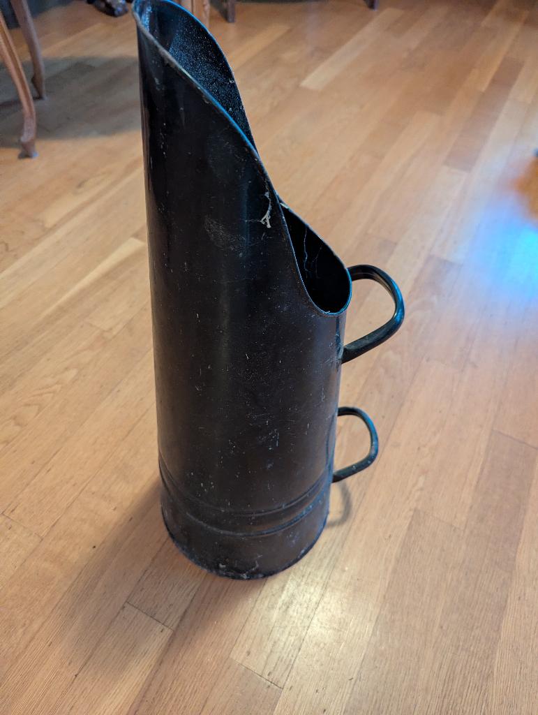 kolenkit 'Helm'-stijl, Ophalen