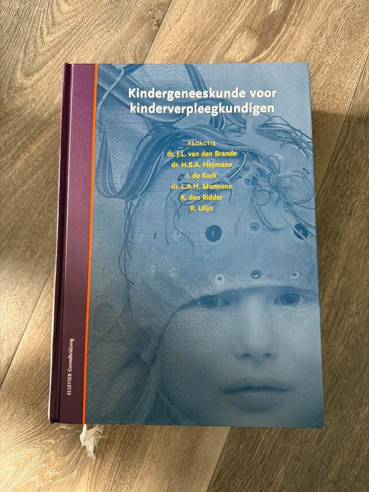 Kindergeneeskunde voor kinderverpleegkundigen, Boeken, Studieboeken en Cursussen, Zo goed als nieuw, HBO, Beta, Ophalen of Verzenden
