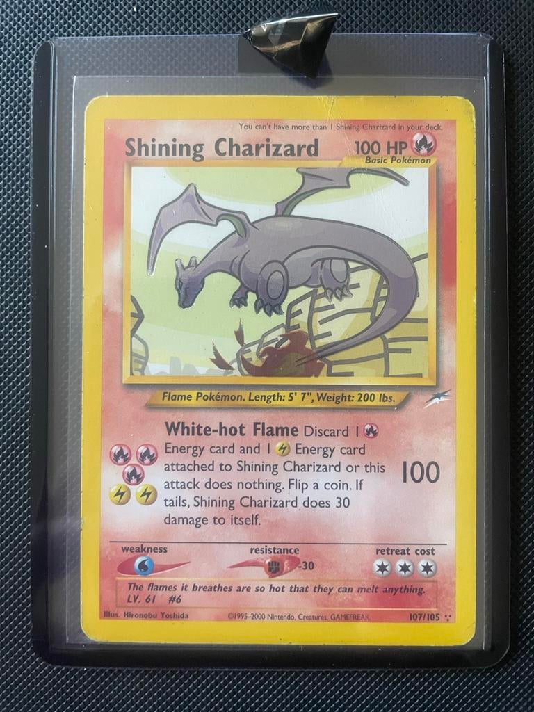 Shining Charizard Pokémon Kaart (Neo Destiny 107/105), Hobby en Vrije tijd, Verzamelkaartspellen | Pokémon, Ophalen of Verzenden