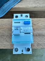 Hager aardlekschakelaar 2P 40A 30mA (CDA540G) - NIEUW, Ophalen of Verzenden, Zo goed als nieuw, Schakelaar