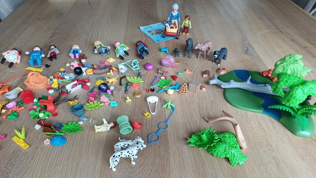 Playmobil setje dieren, poppetjes, boom onderdelen, Ophalen of Verzenden, Zo goed als nieuw