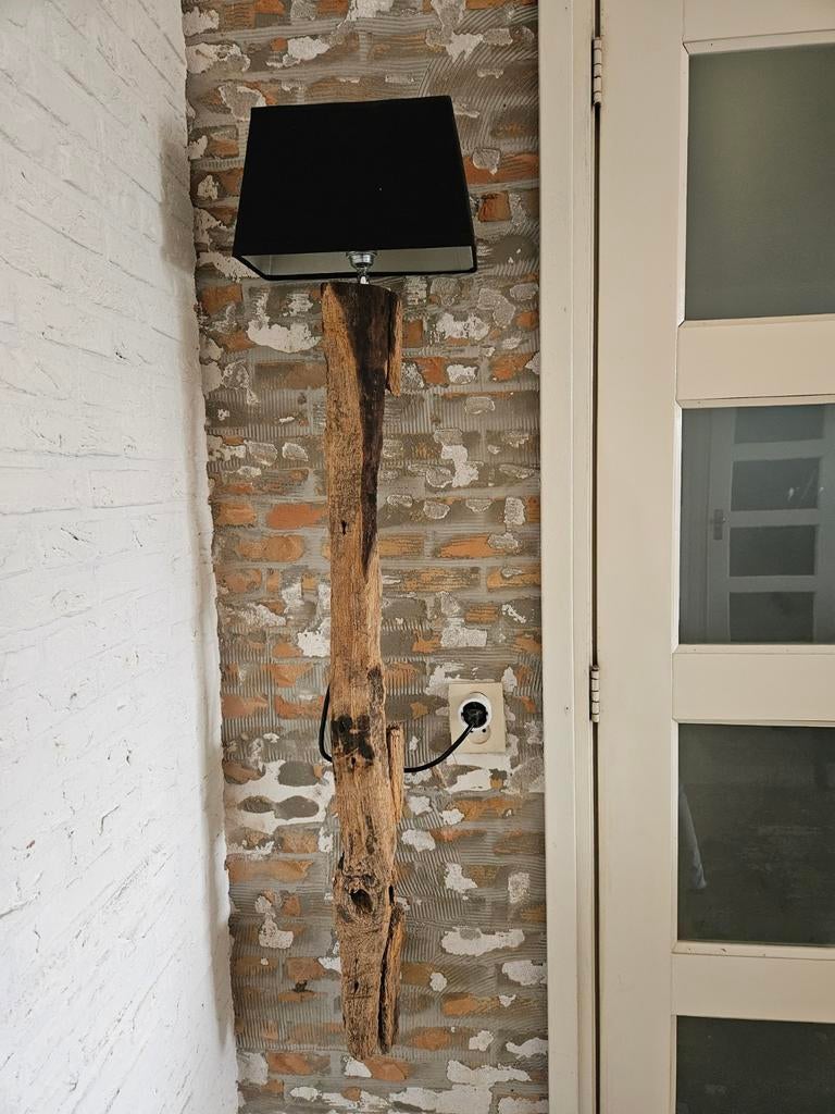 Unieke wandlamp van drijfhout met zwarte kap, Ophalen of Verzenden, Gebruikt, Stof, Rustiek, Landelijk, Industrieel, Bohemian