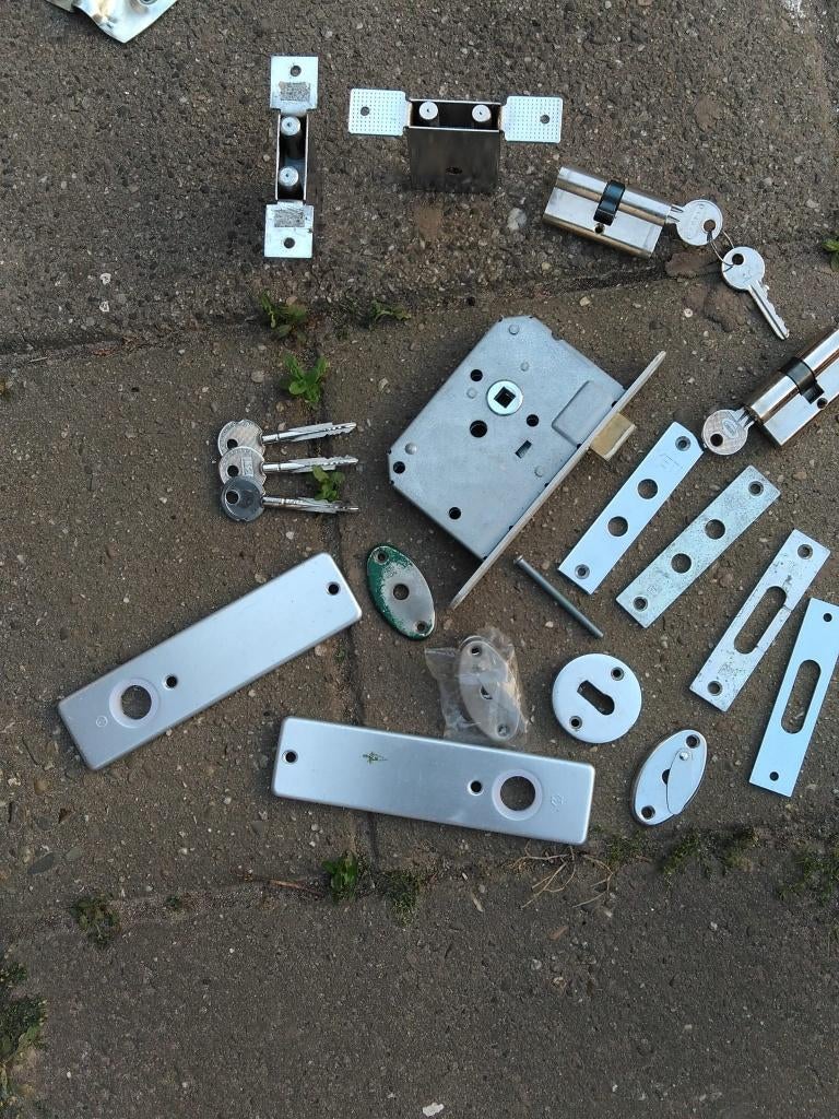 cilinders, Ophalen, Slot