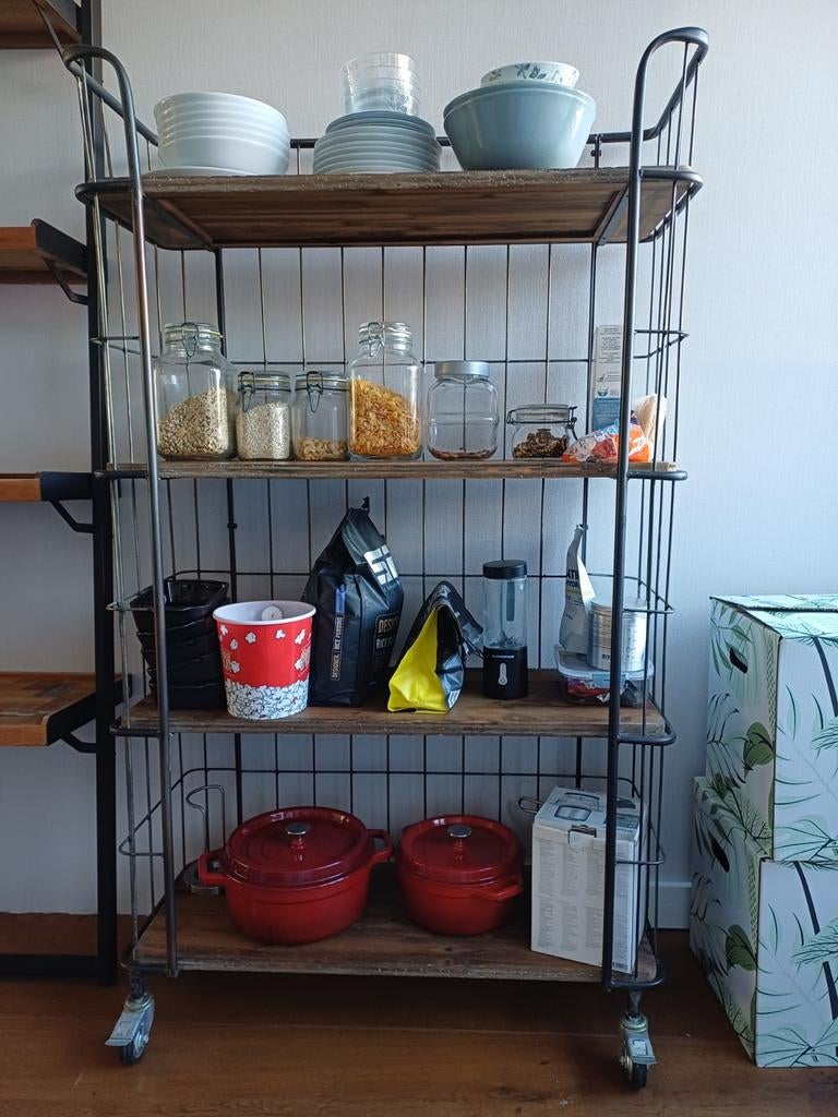 MEGAGOEDKOOP Mooie teakhouten bakkerskast van de Troubadour, Ophalen