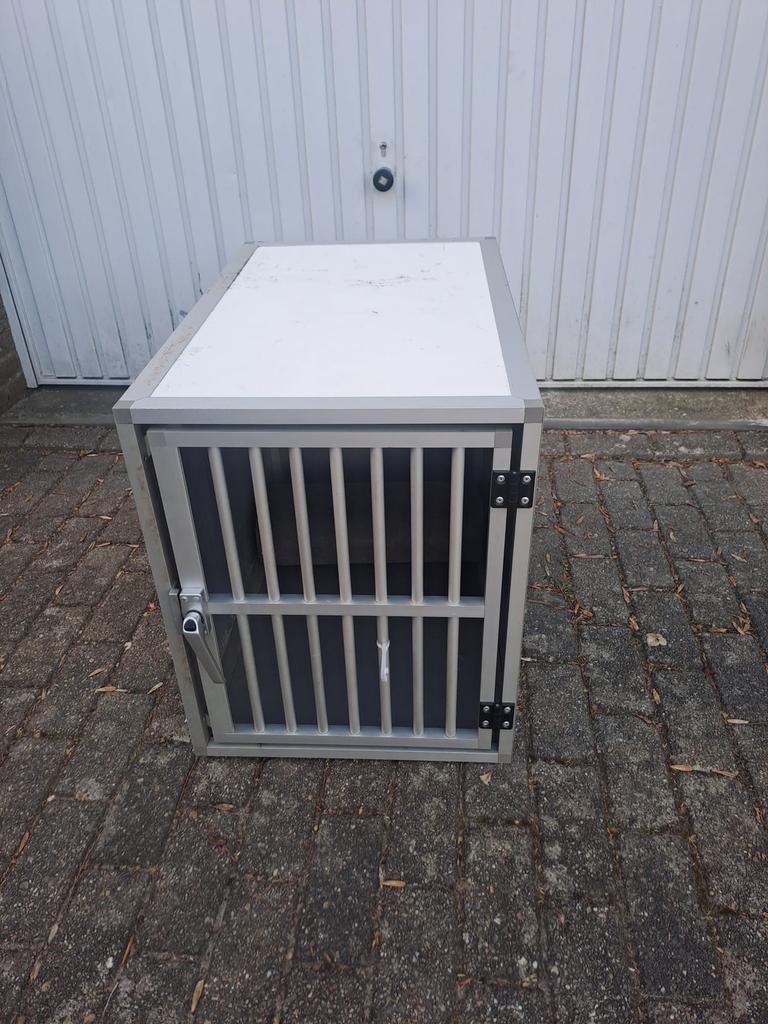 Honden bench, Dieren en Toebehoren, Hondenhokken, Minder dan 65 cm, Hondenhok, Ophalen of Verzenden, Zo goed als nieuw