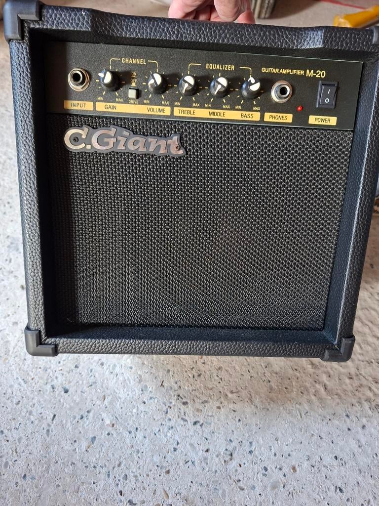 C.Giant M-20 gitaarversterker, Muziek en Instrumenten, Ophalen