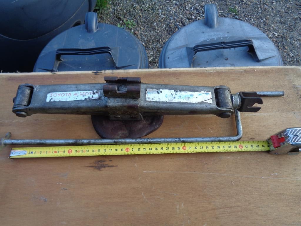 Toyota oldtimer krik van een KP 30 uit 1969 (Toyota 1000), Ophalen of Verzenden