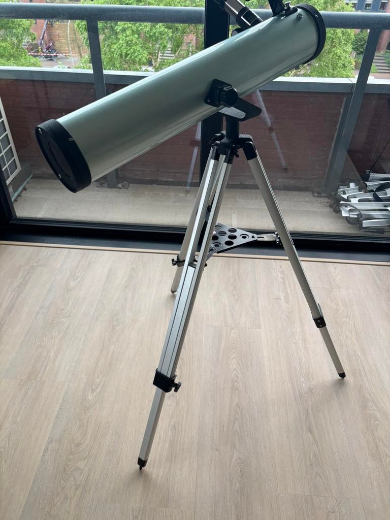 Mooie Nuxon telescoop, Audio, Tv en Foto, Optische apparatuur | Telescopen, Gebruikt, Lenzentelescoop (refractor), Met statief
