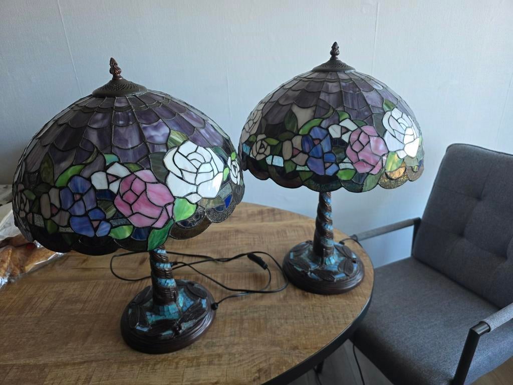 2 mooie tiffany lampen 56 hoog 41 breed, Ophalen, Zo goed als nieuw, 50 tot 75 cm