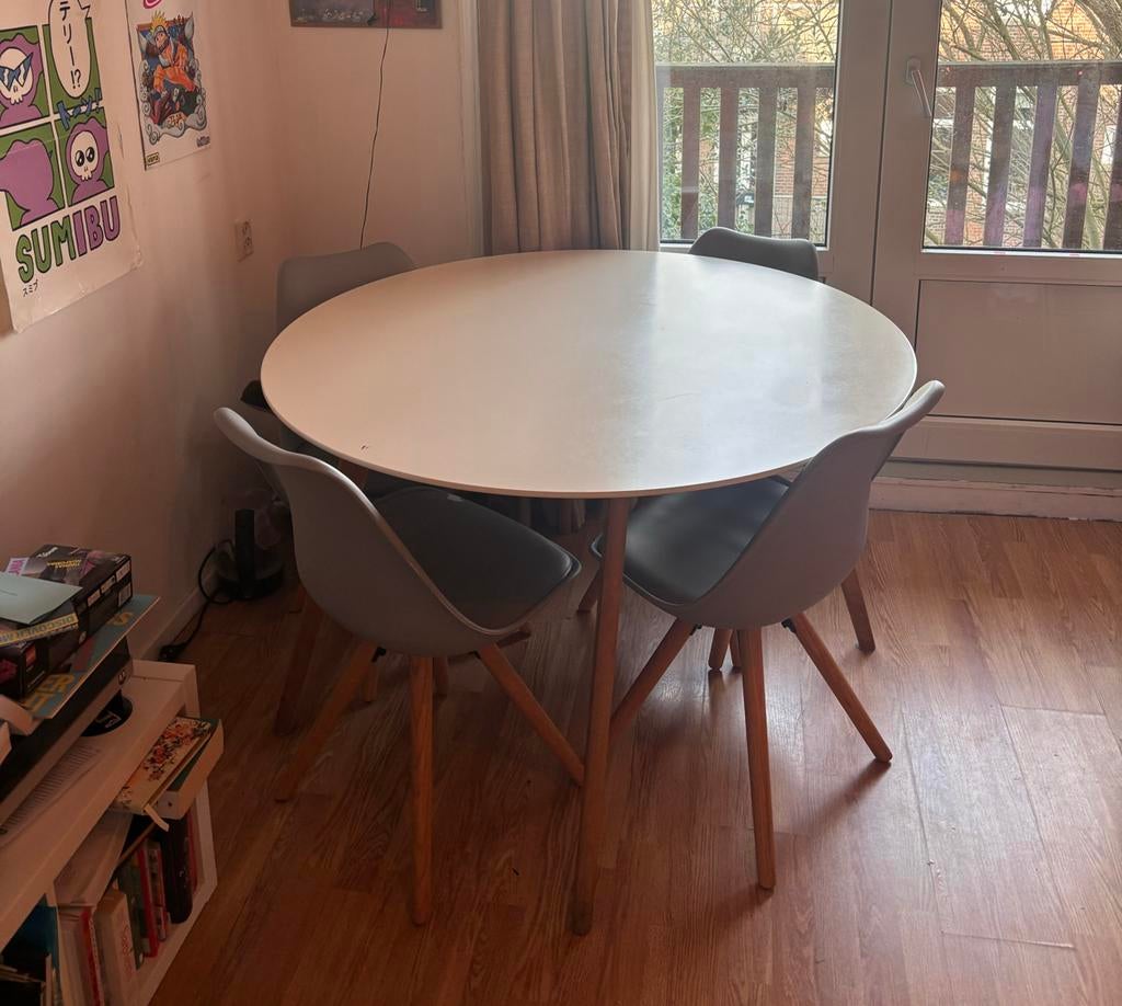 Ronde witte eettafel met stoelen, Huis en Inrichting, Ophalen, Gebruikt, 100 tot 150 cm, Rond
