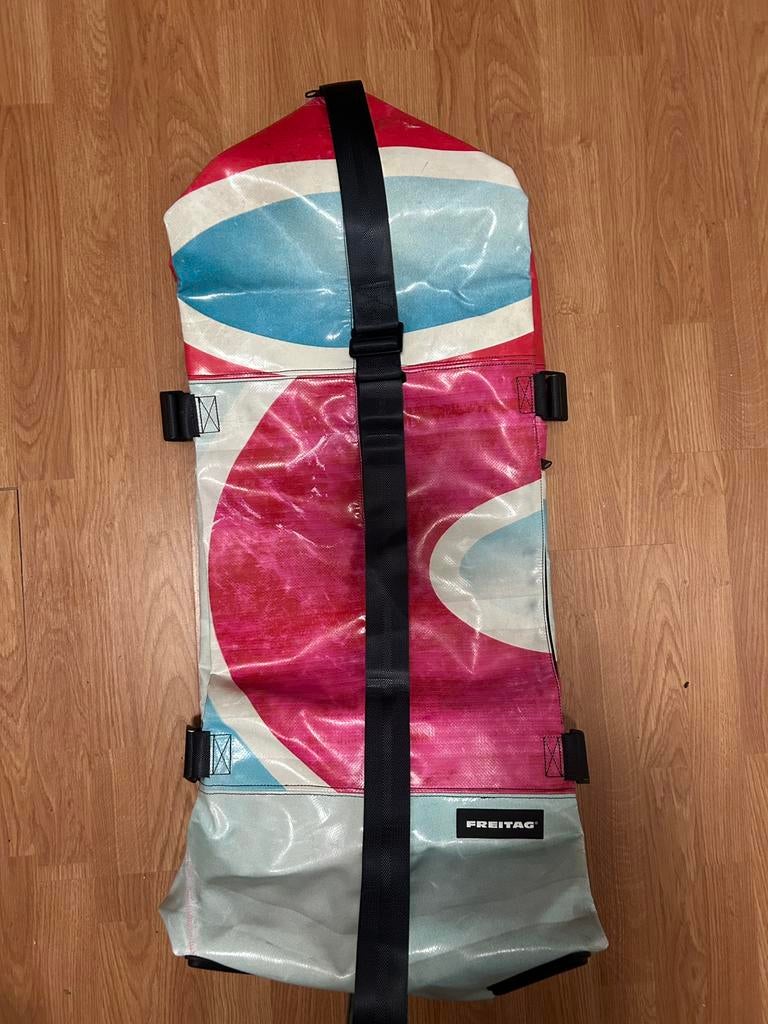 Freitag F733 ZIPPELIN, Zo goed als nieuw, 70 cm of meer, Zacht kunststof, Wieltjes