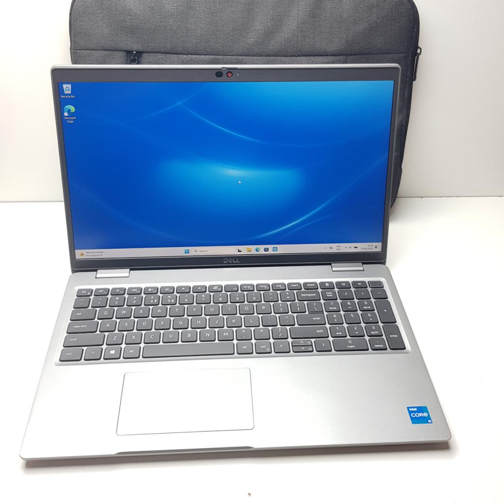 Dell Latitude 5520, Computers en Software, Windows Laptops, Dell, Zo goed als nieuw, Support@Dell.com, One Dell Way
Round Rock, TX 78682
United States