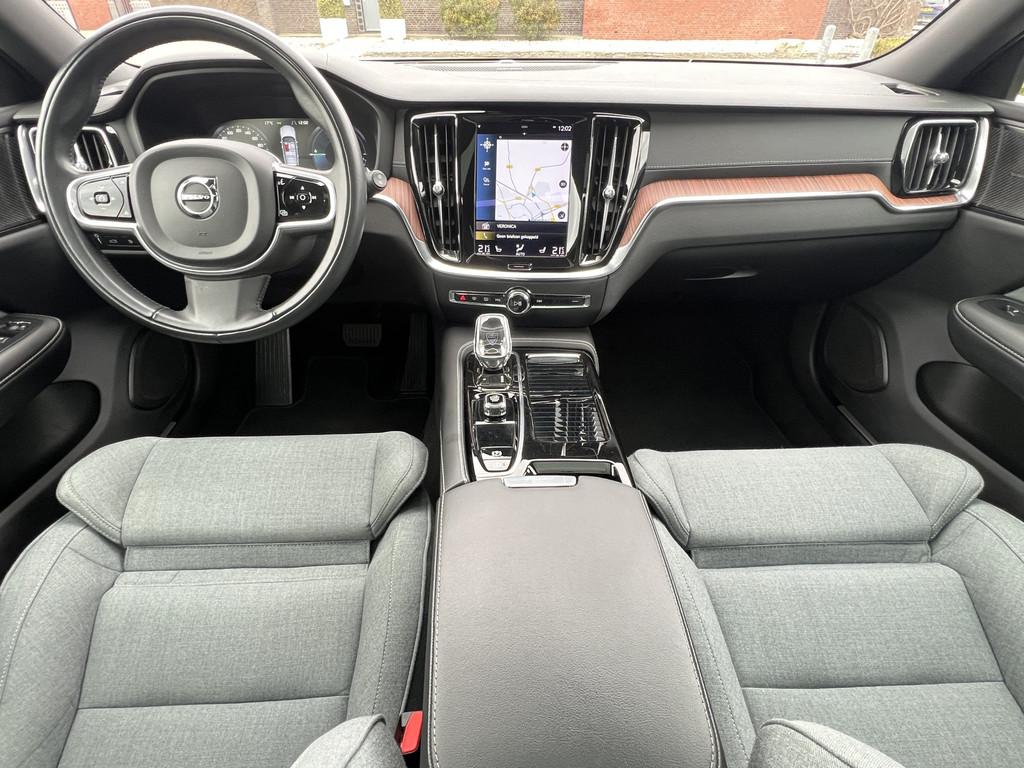 Volvo V60 2.0 T6 Recharge AWD Inscription Trekhaak Panoramad, Automaat, Gebruikt, Blauw, 340 pk