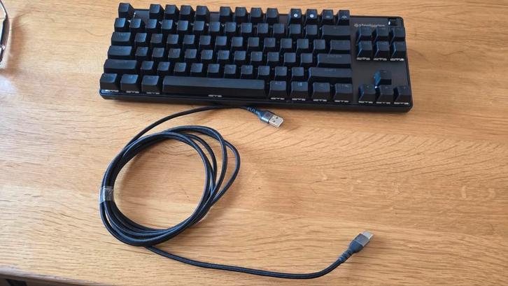 Steelseries APEX 9 TKL, Computers en Software, Toetsenborden, Zo goed als nieuw, Qwerty, Bedraad, Gaming toetsenbord, Ophalen