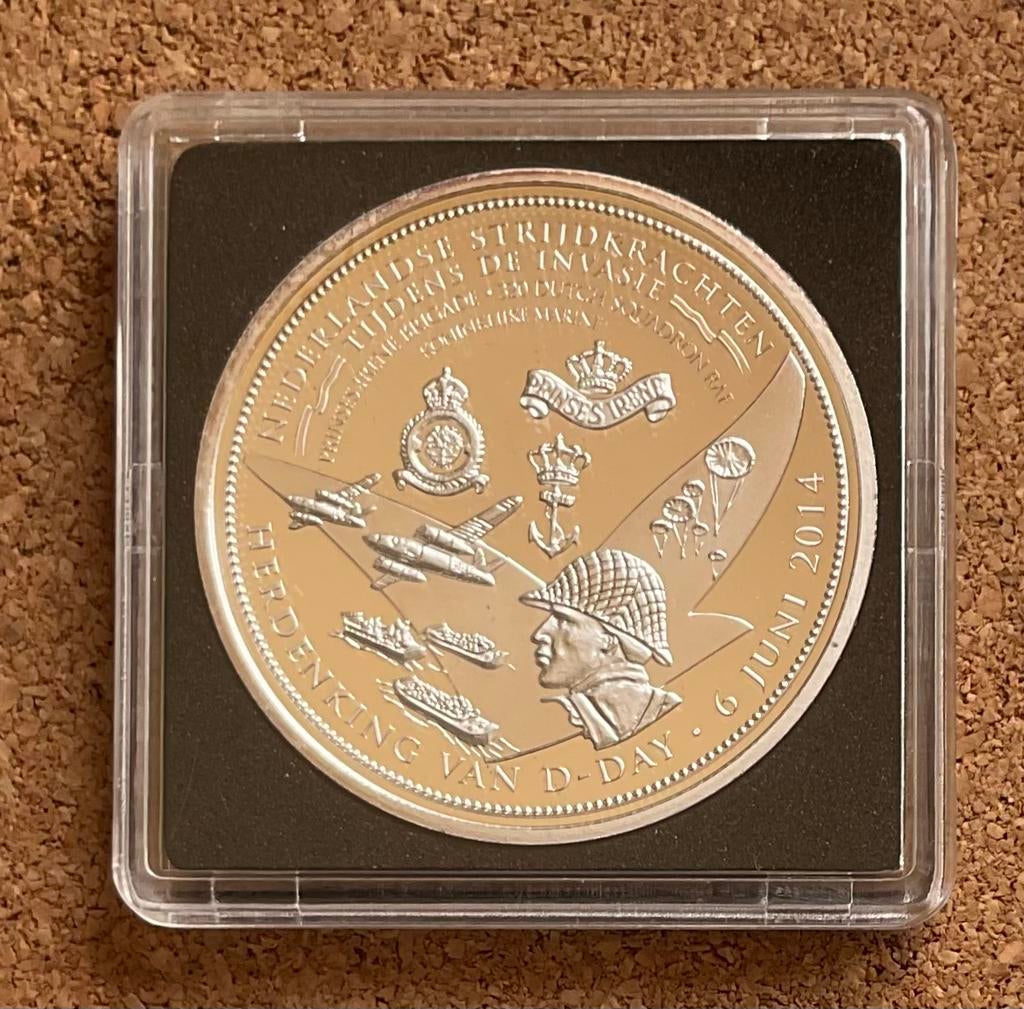 Penning Nederlandse Strijdkrachten Tijdens De Invasie., Verzamelen, Ophalen of Verzenden, Marine, Nederland, Overige typen